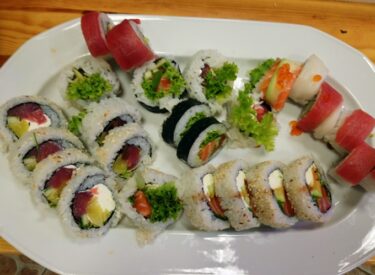 Mroczne tajemnice i pokaz Sushi – Nad Mrogą